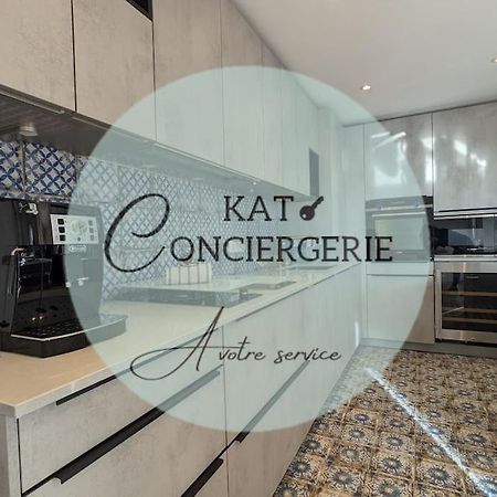 Le 828 : Appartement En Plein Centre De Ванн Екстер'єр фото