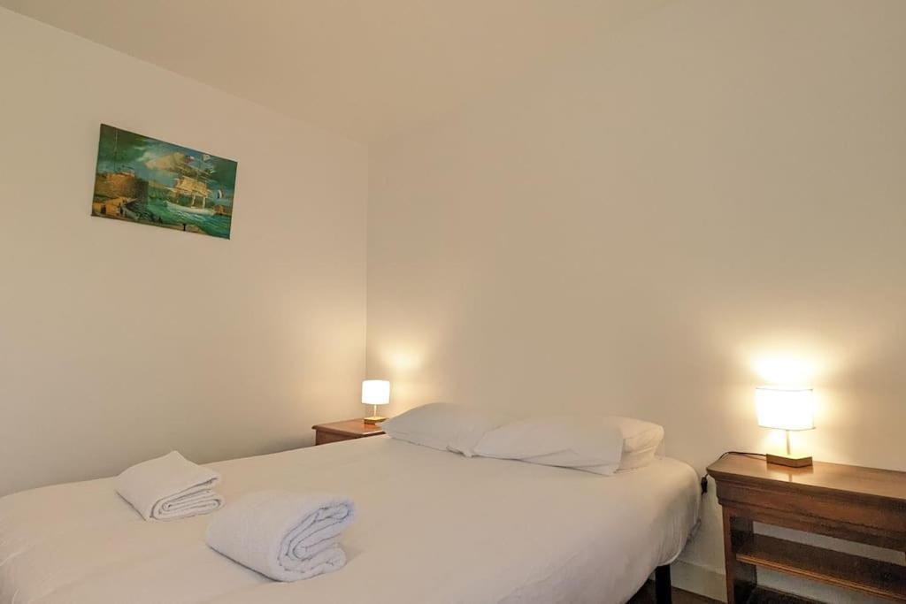 Le 828 : Appartement En Plein Centre De Ванн Екстер'єр фото
