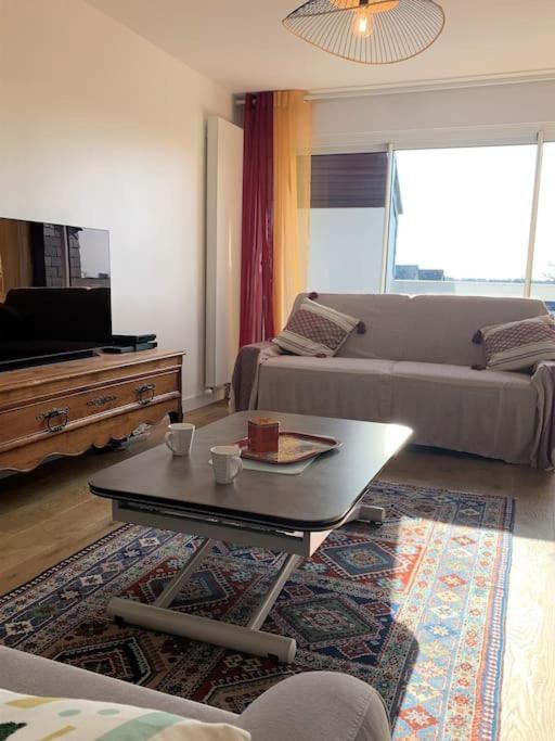Le 828 : Appartement En Plein Centre De Ванн Екстер'єр фото