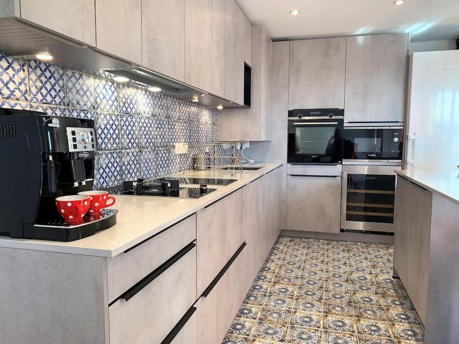 Le 828 : Appartement En Plein Centre De Ванн Екстер'єр фото